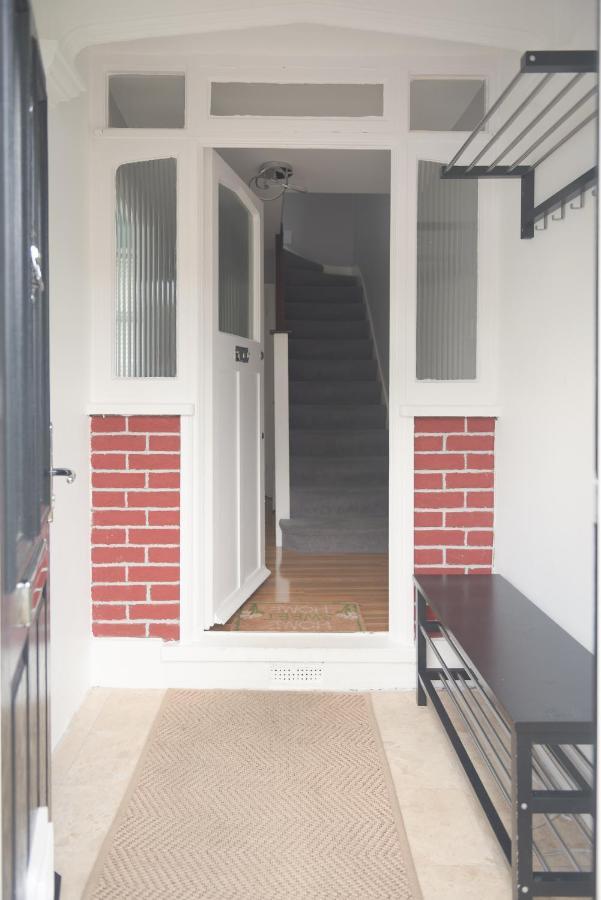 Villa Knollmead House Surbiton Exterior foto