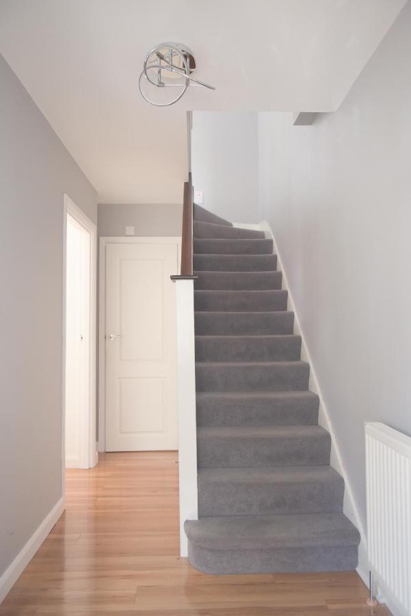 Villa Knollmead House Surbiton Exterior foto